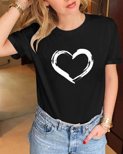 Czarna koszulka T-shirt z białym nadrukiem serca