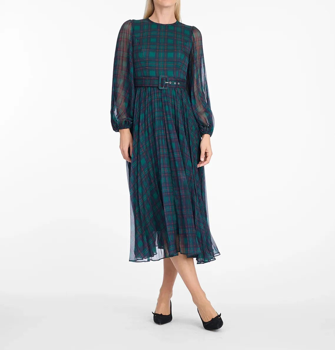 Zielona sukienka midi w kratę z transparentnymi rękawami i paskiem